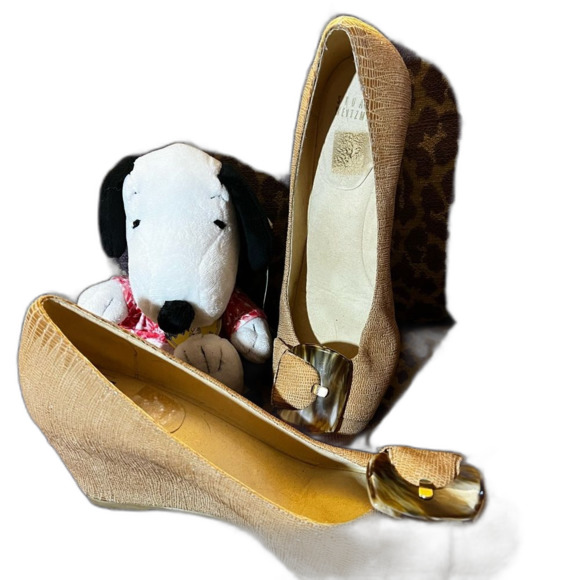 EUC Stuart Weitzman Tan Wedges Sz 9 - Picture 1 of 9